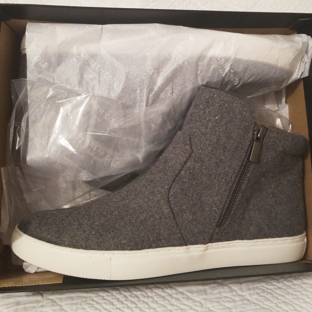 Kenneth Cole Grey women's shoes